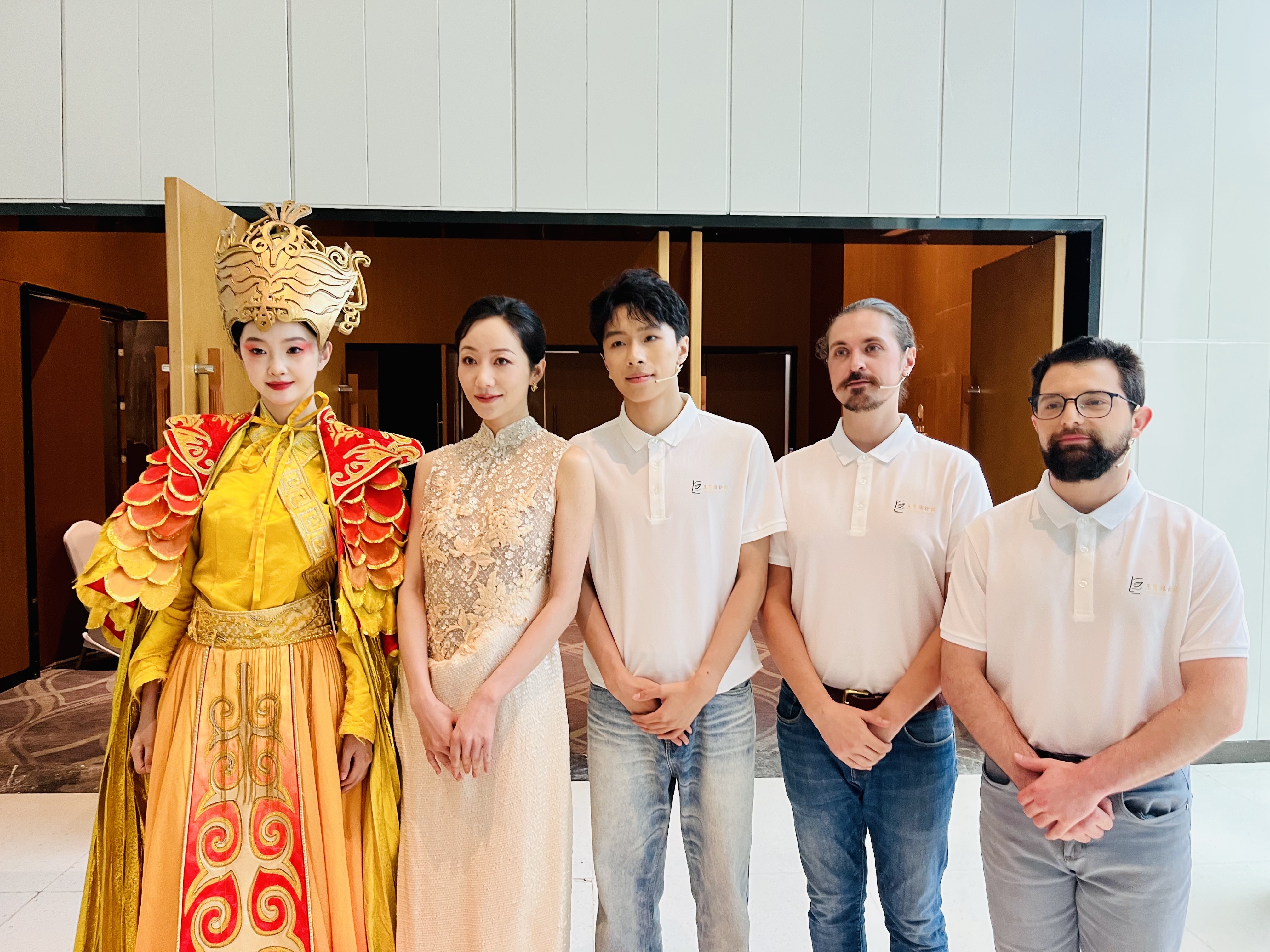 学校外籍教师参演2025三星堆论坛主题曲发布  助力古蜀文明国际传播